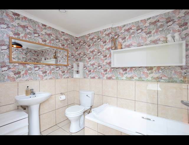 1 BEDROOM APARTMENT TO LET IN CAPE TOWN CITY CENTRE
